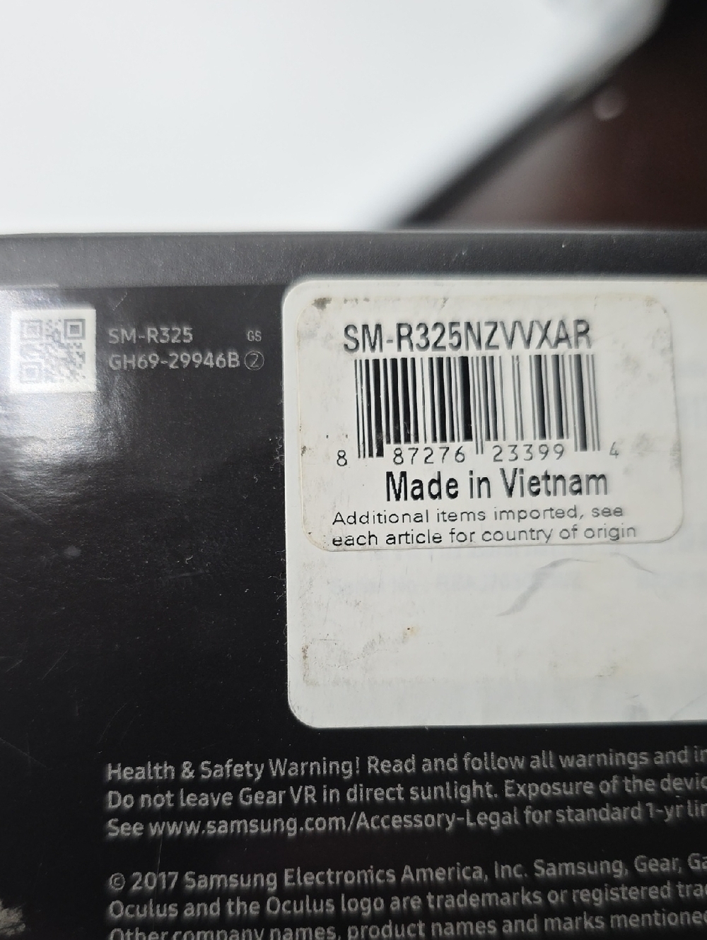Brand new box open Samsung Gear VR with Controller Black Smartphone VR Headset - Picture 10 of 10